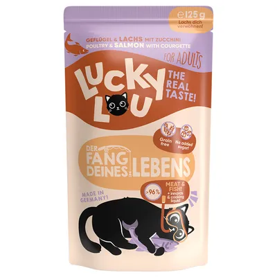 Lucky Lou, volaille & saumon avec courgette, pour chats adultes, 125 g. Sans céréales, sans sucres ajoutés, plus de 96 % viande et poisson. Made in Germany. Texte en anglais et allemand.