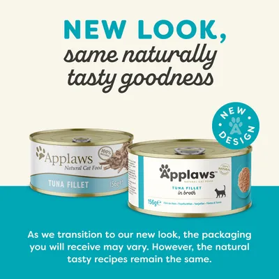 To Applaws Natural Cat Food dåser, TUNA FILLET 156g. Tekst: NEW LOOK, same naturally tasty goodness. Badge: NEW DESIGN. Emballagen kan variere, opskriften forbliver den samme.