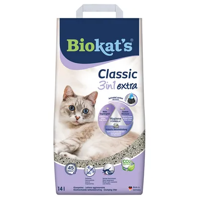 Biokat's Classic 3in1 extra clumping litter with activated carbon, hygiene formula, fast odour binding, higher yield, firmer clumps. 14L, CO2-friendly, Made in Germany.
