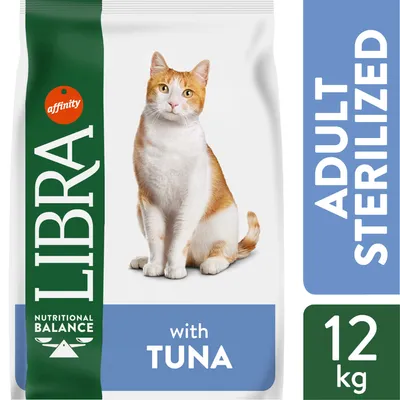 Sac LIBRA Nutritional Balance cu ton, pentru pisici adulte sterilizate, 12 kg. Text vizibil: with TUNA, ADULT STERILIZED, affinity.