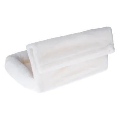 Tunnel pour animaux en tissu blanc doux, forme cylindrique ouverte aux deux extrémités, sans marque visible ni éléments décoratifs.