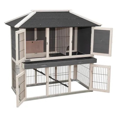 Jaula de varios niveles para pequeños animales de madera con techo negro, puertas de rejilla y zona interior. Apta para exterior, con varios accesos y base extraíble.
