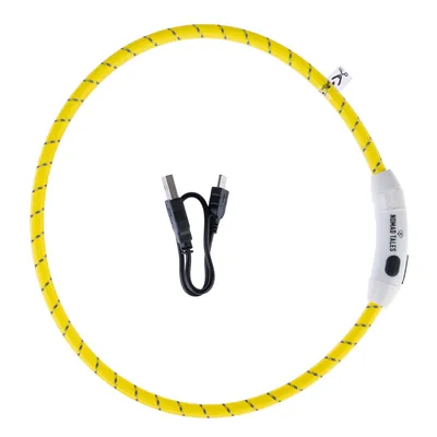 Gelbes LED-Halsband mit USB-Ladekabel, Marke Nomad Tales. Schneidmarkierung für individuelle Anpassung sichtbar.
