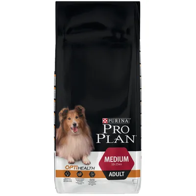 Sacchetto di crocchette per cani con testo visibile: Purina Pro Plan, Medium 10–25 kg, OptiHealth, Adult. Immagine di un cane a pelo lungo sulla confezione.