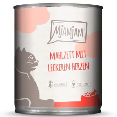 Mjamjam kattenvoer blik met tekst: Mahlzeit mit leckeren Herzen, pictogrammen voor graanvrij en veel vlees. Tekst in het Duits.