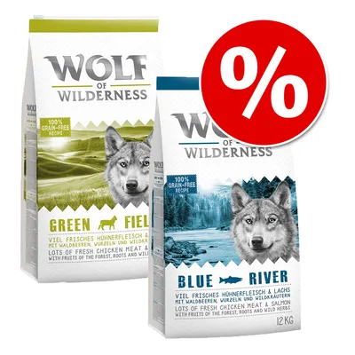 Dvě balení krmiva Wolf of Wilderness: Green Field a Blue River, 12 kg. Velký červený symbol procenta označující akční nabídku.