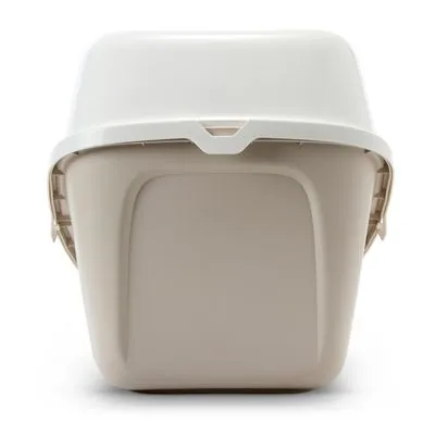 Kattenbak met deksel, beige onderbak en witte kap, gemaakt van kunststof. Geen merknaam of extra tekst zichtbaar.