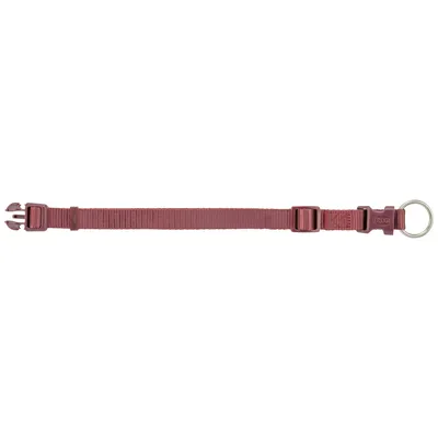 Collier en nylon rouge Trixie avec boucle plastique et anneau métallique, taille réglable visible.