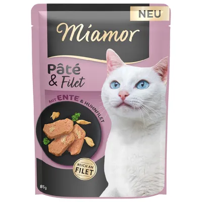 Miamor Pâté & Filet z kaczką i filetem z kurczaka, bogaty w filet, 85g. Opakowanie przedstawia białego kota i produkt.