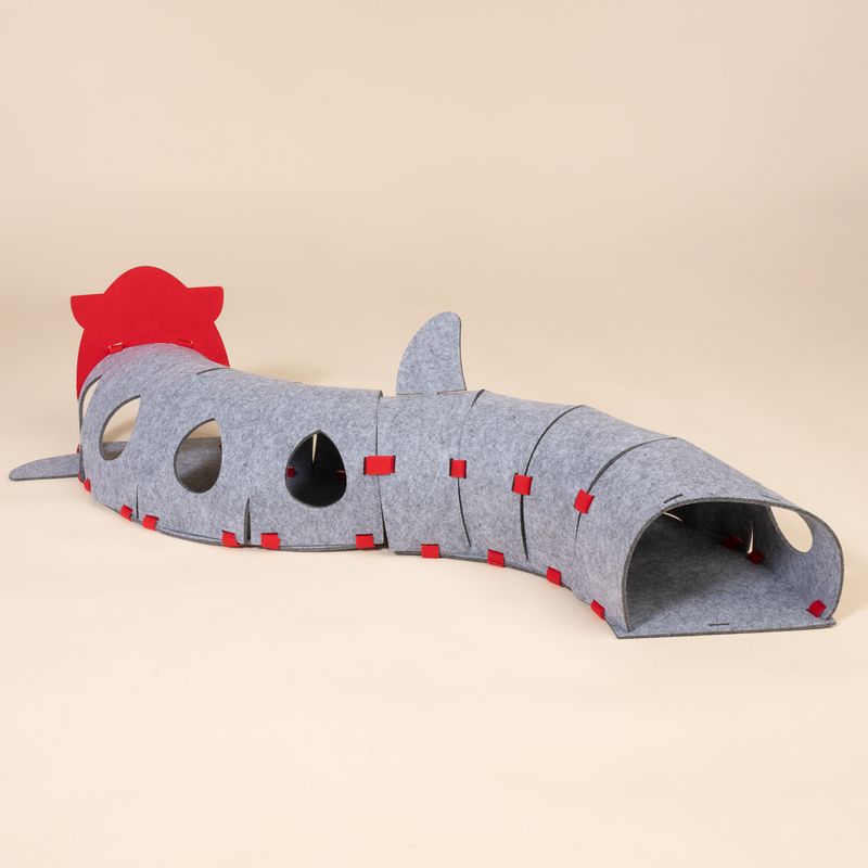 TIAKI Shark Cat Tunnel