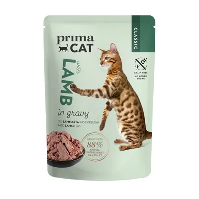 Prima Cat Classic z jagnięciną w sosie, bez zbóż, bez dodatku cukru, zawiera 88% składników pochodzenia zwierzęcego w filecie.
