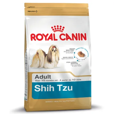 Royal Canin Adult Shih Tzu hondenvoer, geschikt vanaf 10 maanden. Tekst: Healthy skin & coat, Dental health, Stool & odour reduction. Afbeelding van een Shih Tzu en brokvorm.