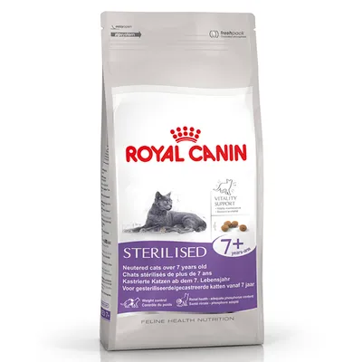 ROYAL CANIN STERILISED 7+ pienso para gatos esterilizados mayores de 7 años. Imagen de un gato gris, croquetas y texto en varios idiomas sobre control de peso y salud renal.