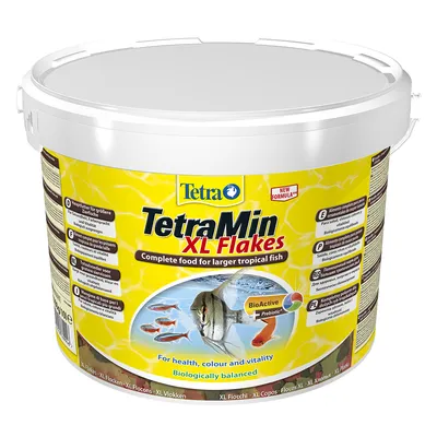 TetraMin XL Flakes, komplettfoder för större tropiska fiskar. Text: BioActive + Prebiotic, For health, colour and vitality, Biologically balanced. Bild på fiskar på förpackningen.