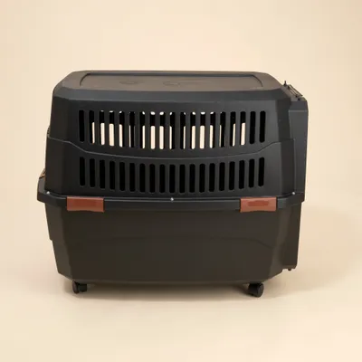 TIAKI caisse de transport avec roulettes, noire - Taille XL : L 102 x l 71 x H 67 cm TIAKI caisse de transport avec roulettes, noire - Taille XL : L 102 x l 71 x H 67 cm