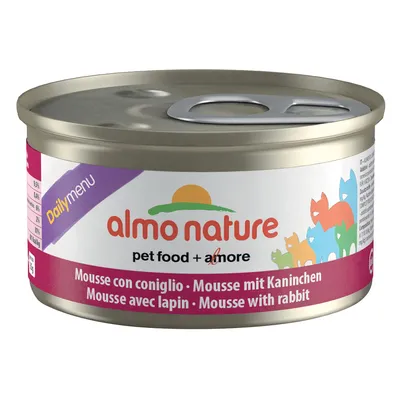 Консерва Almo Nature Daily Menu, pet food + amore, Mousse with rabbit. Текст на упаковке: Mousse con coniglio, Mousse mit Kaninchen, Mousse avec lapin, Mousse with rabbit.