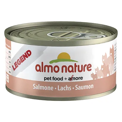 Lata de comida para animais Almo Nature Legend, texto visível: 'pet food + amore', sabor salmão em várias línguas: Salmone, Lachs, Saumon.