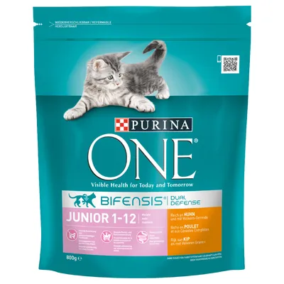 Purina ONE Bifensis Junior 1–12 månader torrfoder för kattungar, 800 g. Text: Rich an Huhn und Vollkorn-Getreide. Bild på kattunge ovanpå förpackningen.