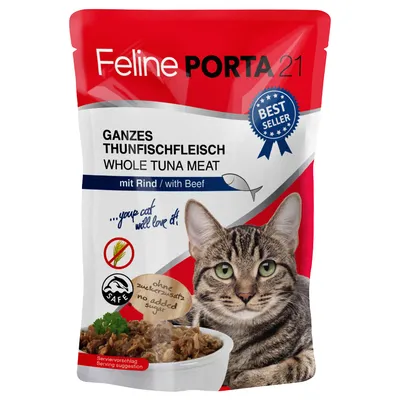 Feline Porta 21, celé tuniakové mäso s hovädzinou. Bez pridaného cukru. Servírovací návrh: miska s kúskami mäsa. Zobrazená mačka.
