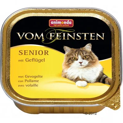 Корм для кошек animonda Vom Feinsten Senior mit Geflügel. На упаковке изображена кошка, текст на немецком, нидерландском, итальянском и французском языках.