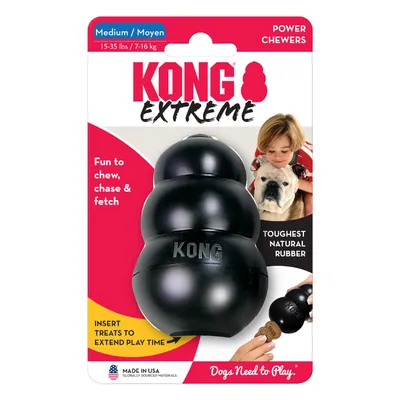 KONG Extreme Medium para masticadores fuertes, de caucho natural resistente. Para masticar, perseguir y traer. Fabricado en EE. UU. Se pueden insertar premios para prolongar el juego.