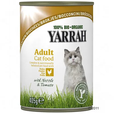 Boîte de nourriture pour chat adulte Yarrah 100 % bio, poulet, ortie et tomate, 405 g. Texte visible : bouchées, 100 % bio organic, 100 % bio natural since 1992.
