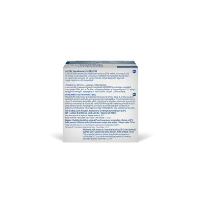 Tuotepakkaus, jossa monikielinen kuvaus MEGADERM-dieettilisärehusta, sisältää välttämättömiä Omega-3- ja Omega-6-rasvahappoja. Nettotilavuus: 112 ml.