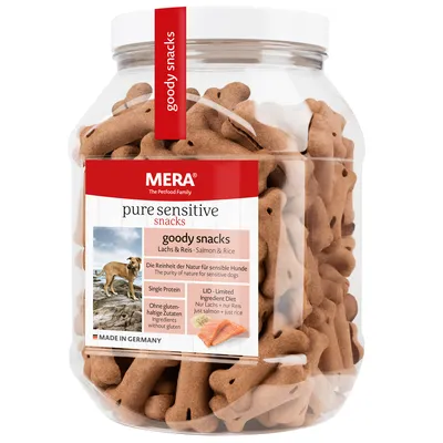Borcan cu snackuri MERA pure sensitive goody snacks, somon & orez. Text vizibil: fără gluten, dietă cu ingrediente limitate, produs în Germania. Imagine cu câine și felie de somon pe etichetă.