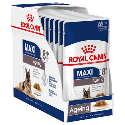 Упаковка паучей Royal Canin Maxi Ageing 8+ для крупных собак старше 8 лет, 140 г. На упаковке изображён корм в соусе и собака.