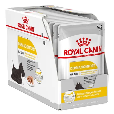 Royal Canin Dermacomfort All Sizes, boîte de sachets 85 g, formule à teneur réduite en allergènes, pour chiens, texte visible en anglais et italien sur l’emballage.