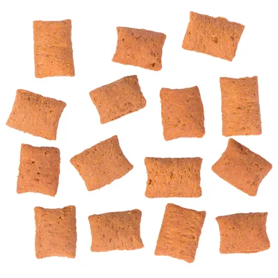 Mehrere braune, rechteckige Snacks mit strukturierter Oberfläche, geeignet als Leckerli oder Ergänzung für Haustiere.