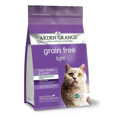 Bag labelled grain free light, fresh chicken and potato, naturally hypoallergenic, weight control diet, 2kg. Image of a cat on the front.