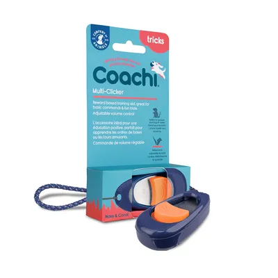 Coachi Multi-Clicker állítható hangerővel, jutalmazó tréninghez és alap parancsokhoz. A csomagolás navy és coral színű terméket mutat.
