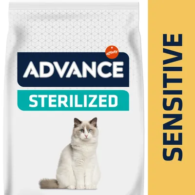 Confezione Advance affinity STERILIZED, immagine di gatto bianco e grigio, testo verticale SENSITIVE visibile sul lato destro.