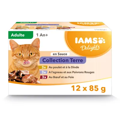 IAMS Delights Collection Terre en sauce pour chat adulte 1 an+, 12 x 85 g : 3x poulet et dinde, 3x agneau et poivrons rouges, 3x bœuf et foie. Texte visible sur l’emballage.