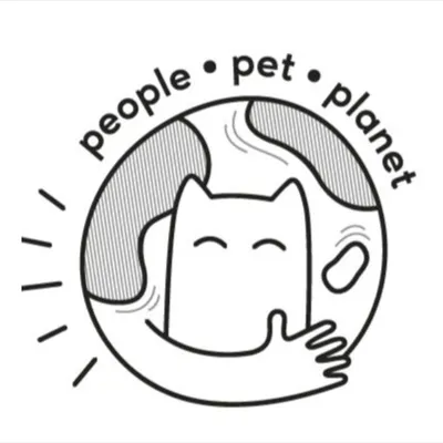 Kuvitus hymyilevästä kissanpäästä, jota käsi halaa, tekstillä 'people • pet • planet'.