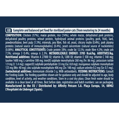 Product label showing ingredients, analytical constituents, energy value, nutritional and zootechnical additives, feeding instructions, storage advice, and manufacturer details.
