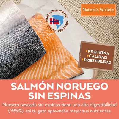 Nature’s Variety. Salmón noruego sin espinas. Nuestro pescado sin espinas tiene una alta digestibilidad (>95%), así tu gato aprovecha mejor sus nutrientes. +Proteína +Calidad +Digestibilidad