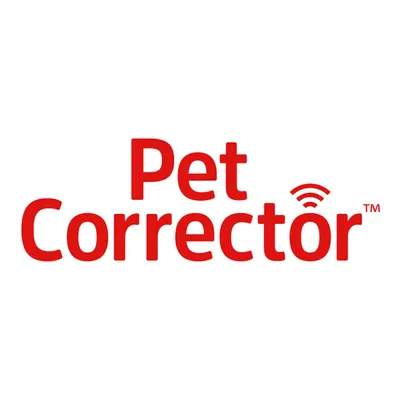 Pet Corrector. Nazwa marki z czerwonym napisem i symbolem korekty akustycznej.