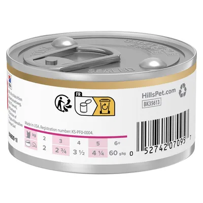 Lata de comida Hill's Pet para gatos. Tabla visible: peso 2–6+ kg, raciones diarias 2 a 4¼ latas, 60 g/kg. Código de barras, instrucciones de reciclaje y web Hillspet.com.