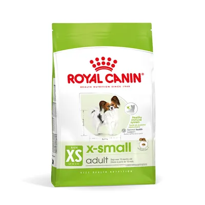 Συσκευασία Royal Canin x-small adult, size XS έως 4 kg, σκύλος στη συσκευασία, κείμενο: Healthy immune system, optimal health support, για σκύλους άνω των 10 μηνών.