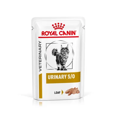 Royal Canin Veterinary Urinary S/O Loaf nedves eledel macskáknak, csomagolás képe macskával és eledarabbal.