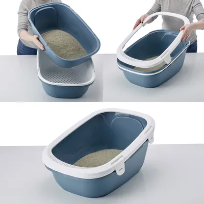 Katzentoilette mit Siebeinsatz und abnehmbarem Rahmen, zeigt Anwendungsschritte: Streu sieben, Rahmen befestigen. Farbe: Blau mit weissem Rahmen.