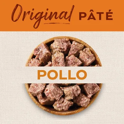 Original Pâté, POLLO. Imagen de trozos de paté en un cuenco de madera.