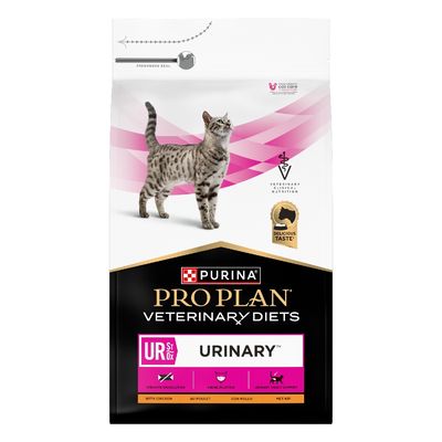 Purina Pro Plan Veterinary Diets UR Urinary cat food with chicken, supports urinary tract health. Packaging shows ISFM certificate and recyclable design.