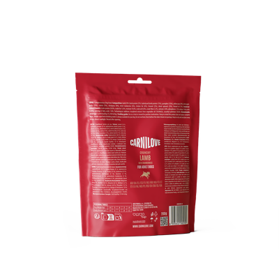 CARNILOVE Crunchy Jagnięcina z żurawiną dla dorosłych psów, tabela żywienia, 200 g, www.carnilove.com. Składniki i wartości analityczne widoczne na odwrocie.