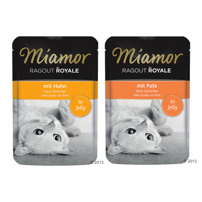 44x Miamor Ragout Royale mit Huhn In Jelly, z opakowaniem przedstawiającym kota. Widoczne niemieckie napisy: Zarte Stückchen, ohne Zusatz von Rind.
