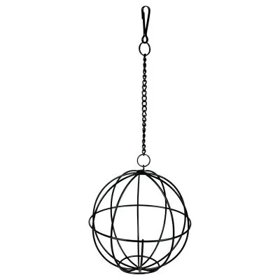 Sfera in metallo con struttura a griglia e catena per appenderla, dotata di gancio superiore. Nessun marchio o testo visibile.