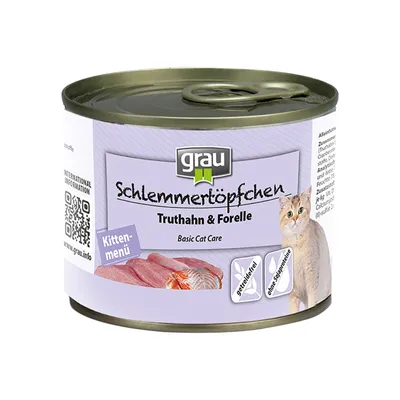Консерва для котят grau Schlemmertöpfchen Truthahn & Forelle. Видны изображения индейки и форели, надписи: Kitten-menü, Basic Cat Care, без злаков, без сои. Кот на упаковке.