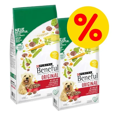 Due confezioni di Purina Beneful Original con scritta 'Mit Rind und Gartengemüse', offerta evidenziata da simbolo percentuale giallo. Testo visibile in tedesco e olandese.